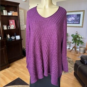 Beatrix OST purple long sleeve Vneck sweater-size XL
